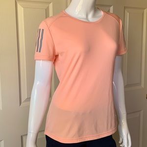 Adidas - women’s short sleeves T-shirt (Size S)